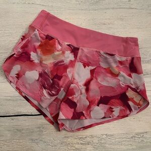 Athleta Run With It 3.5" Short In Painted Energy Coral Sz small/P